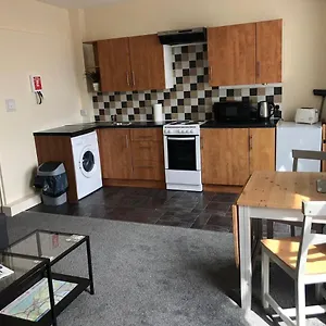 https://comfy-stays-swansea.cardiffhotelswales.com